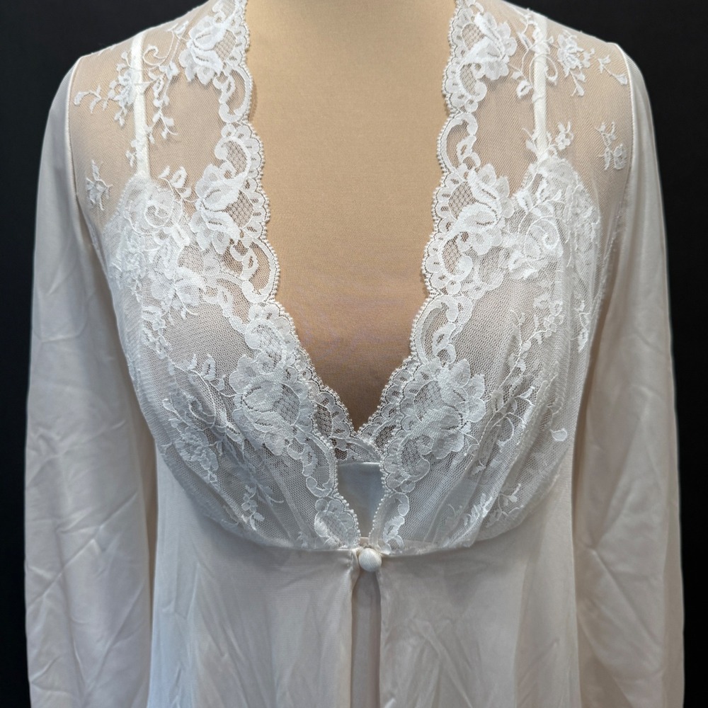 Vintage Cream Liquid Satin Nightgown and Lace Robe Set Long Sleeve Maxi Peignoir